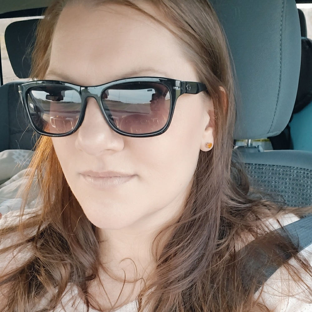 Meet your Posher, Kayla